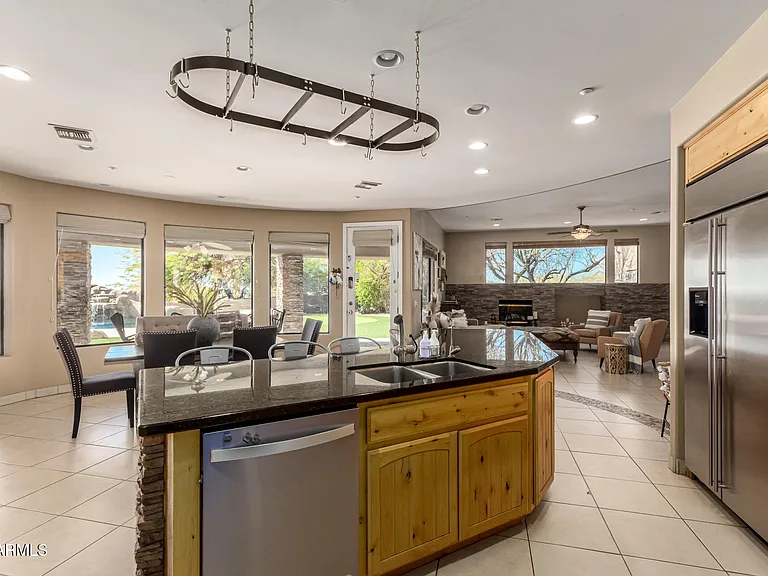 10004 E Santa Catalina Dr — Photo 10