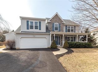 3306 Watermill Dr, Macungie, PA