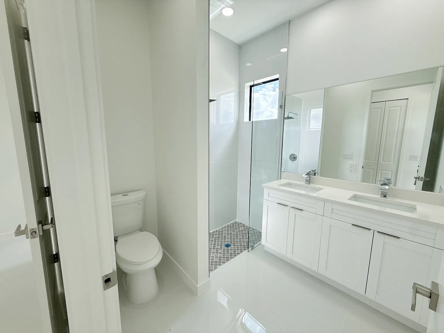 4332 Northwest 32nd Street - 1 — Photo 2