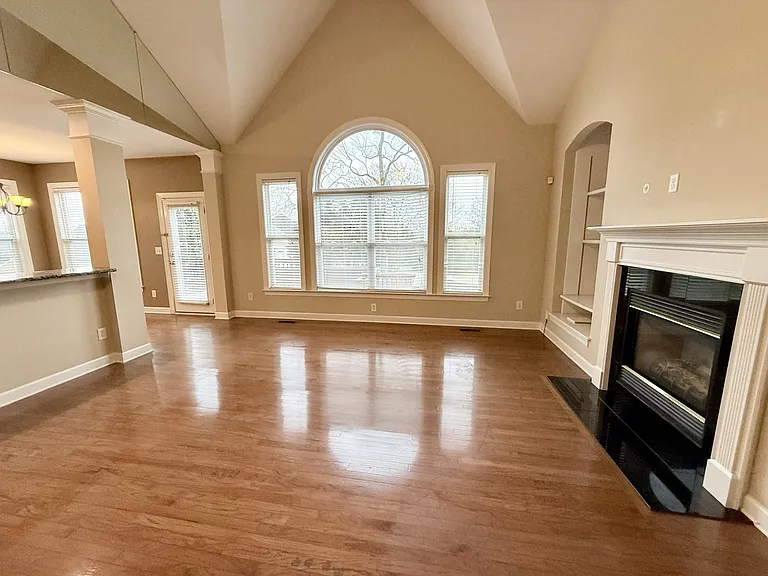 510 Clearwater Dr — Photo 5