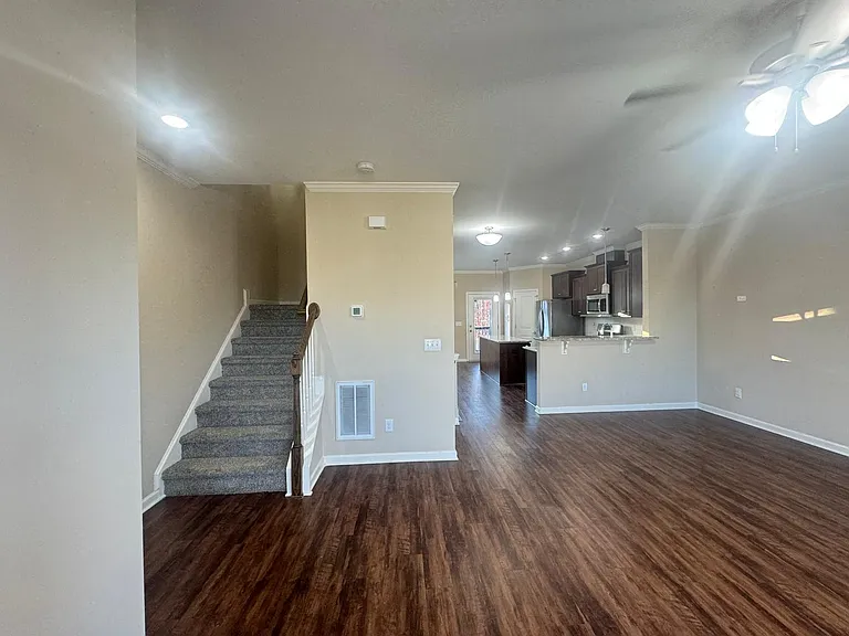 1103 Myers Point Dr — Photo 11