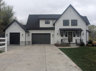 645 S Arts Park Way E, Springville, UT 84663