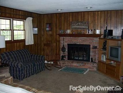 Family room/ fireplace