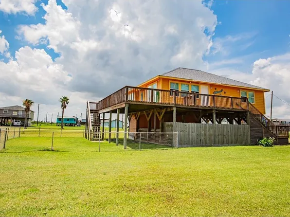 419 Thunder Rd, Surfside Beach, TX 77541