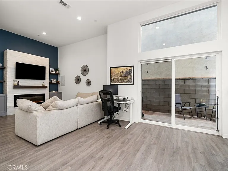 3032 N Coolidge Ave — Photo 3