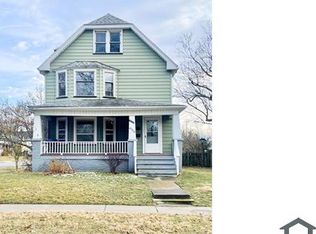 10720 Edgepark Dr, Garfield Heights, OH
