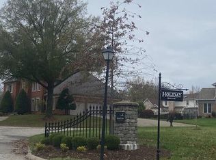 3628 Gateview Cir, Louisville, KY 40272