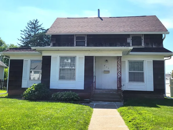 411 39th St, Moline, IL 61265