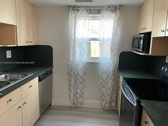 2nd image of 13515 NE 22nd Ct #0
