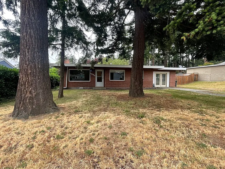 1546 NE 5th Ave — Photo 2