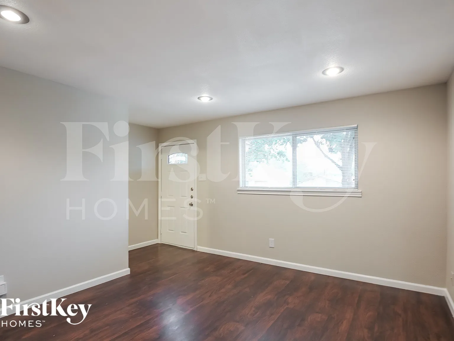 3 bed, 2.0 bath, 1274 sqft, $1,765 — Photo 3