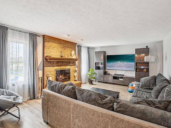 4th image of 6672 Devon Dr