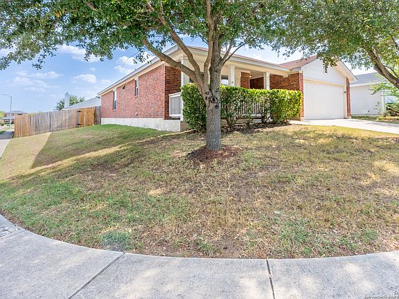 2nd image of 8514 CRINUM LILY DR
