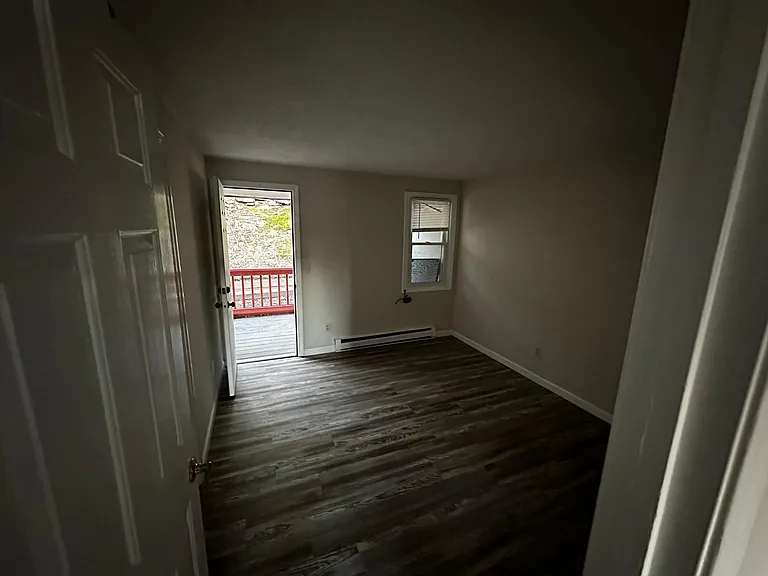 18 Prospect St — Photo 6