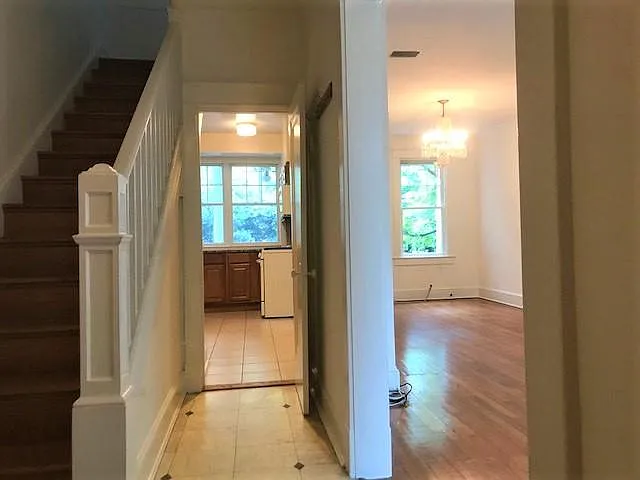 3 bed, 1.5 bath, 1152 sqft, $4,475 — Photo 2