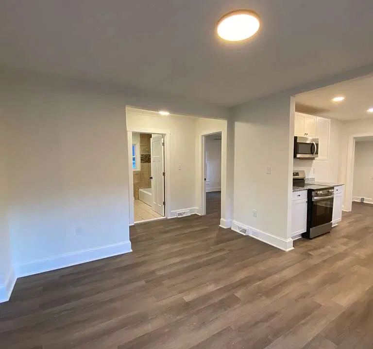 802 Cadillac St