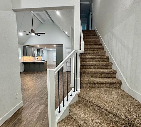 4th image of 3108 SW Lovely Ln
