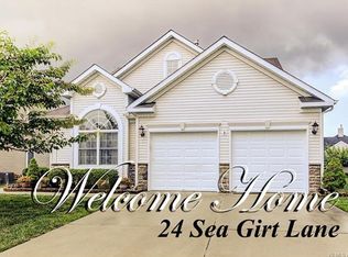 24 Sea Girt Ln, Waretown, NJ 08758