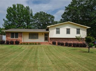 1809 Oak Bowery Rd, Opelika, AL 36801