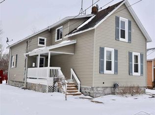 405 Caroline St, Essexville, MI