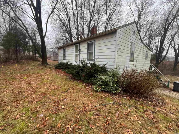 4917 Saint Philip Rd S, Evansville, IN 47712