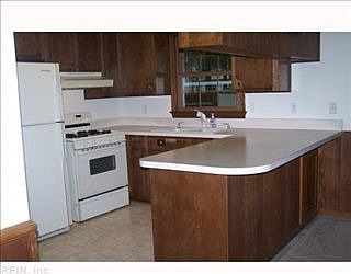 3rd image of 710 Prescott Cir