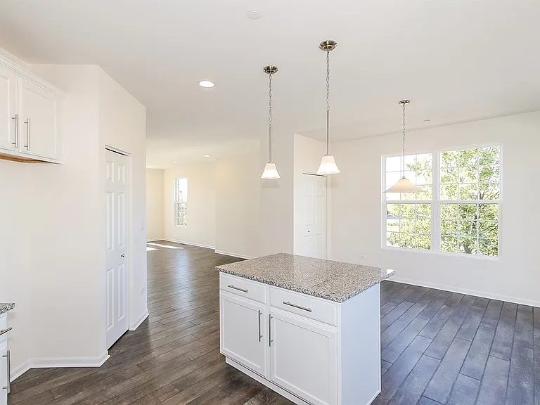 1923 Continental Ave #1923 — Photo 5