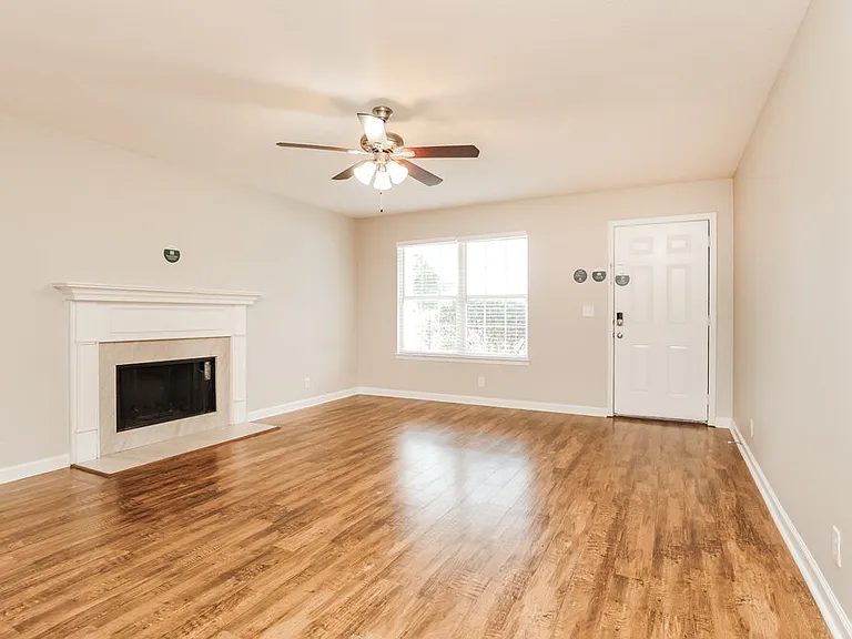 3764 Indian Creek Blvd — Photo 4