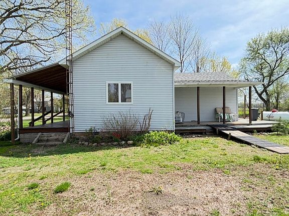 4th image of 1011 E Copeland Rd