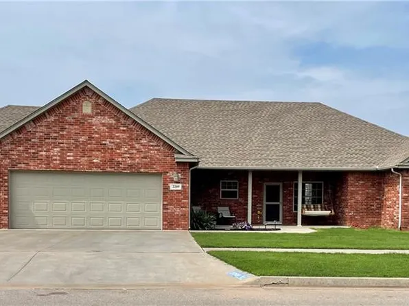 2209 Pinnacle Dr, Weatherford, OK 73096