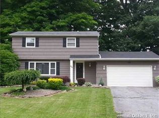 69 Lee Circle Dr, Rochester, NY 14626