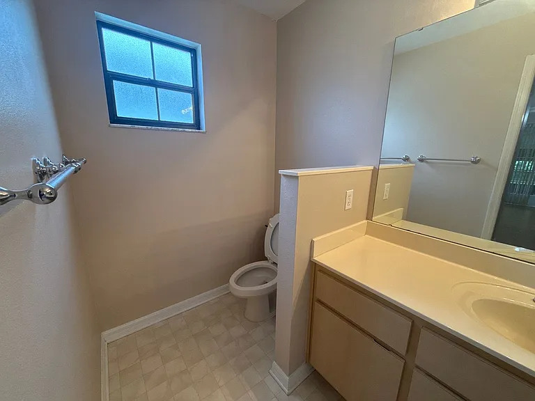 2216 NE 39th Ave — Photo 19