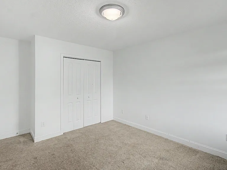 390 Fairview Cir — Photo 23
