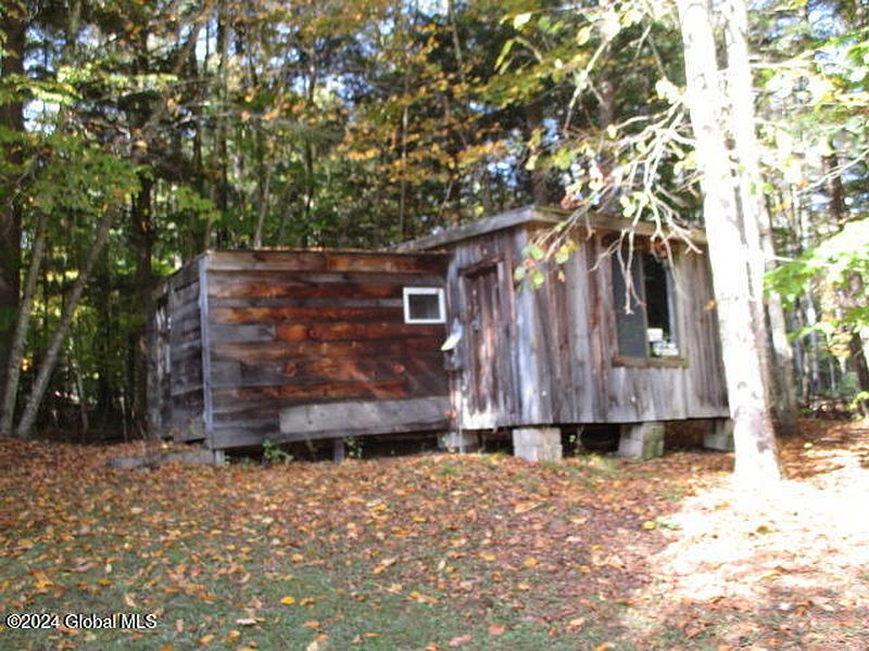 3rd image of 42 Maple Lane