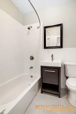 Rented by aptsandlofts.com | media 16