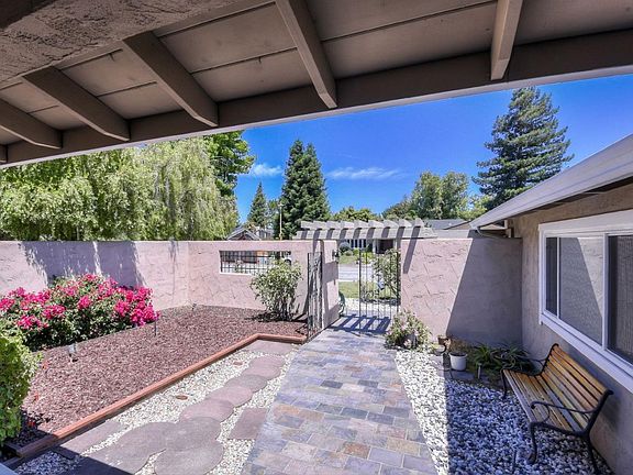 2nd image of 6519 Gillis Dr