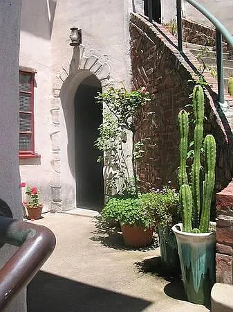 1827 Spruce St — Photo 23