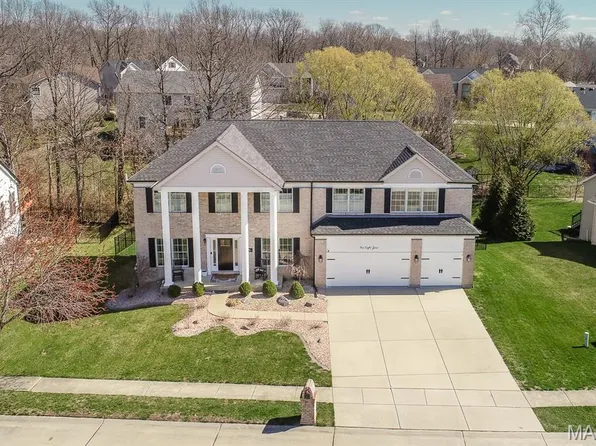 180 Knollhaven Trl, O'Fallon, IL 62269