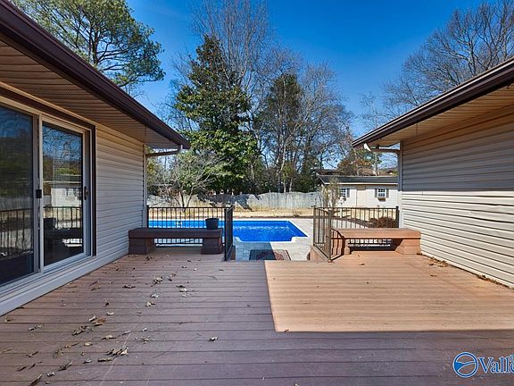 4th image of 10131 Dunbarton Dr SE