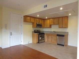 14826 Vanowen St #102, Van Nuys, CA 91405