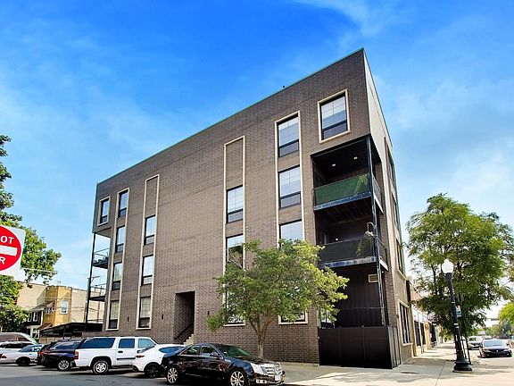 2nd image of 3024 W Irving Park Rd #3S