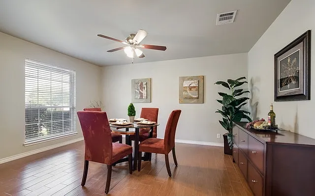 650 Granite Clf — Photo 3
