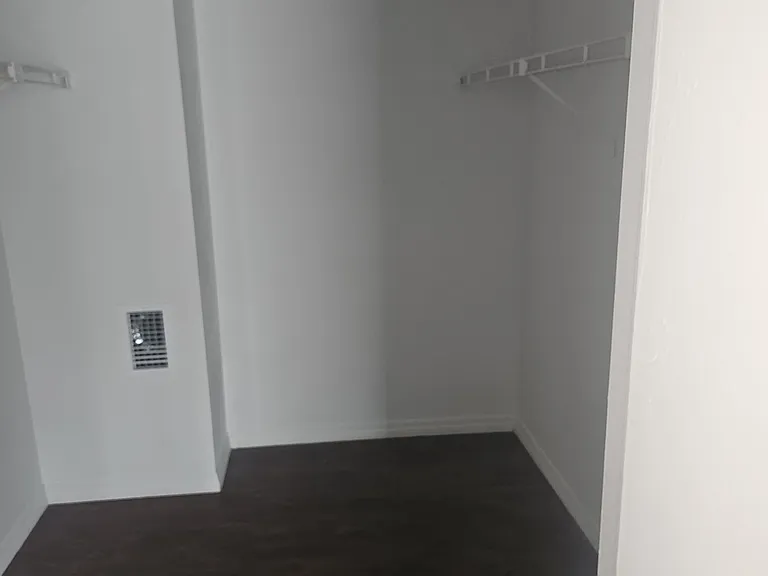 622 Saint Johns Ct — Photo 8