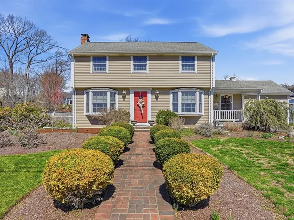 9 Doris Rd, Braintree, MA 02184
