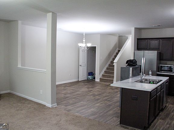 3rd image of 278 Stillwood Dr