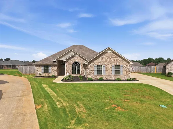 25927 Stef Ln, Athens, AL 35613