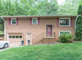 1260 Finger Bridge Rd, Hickory, NC 28602