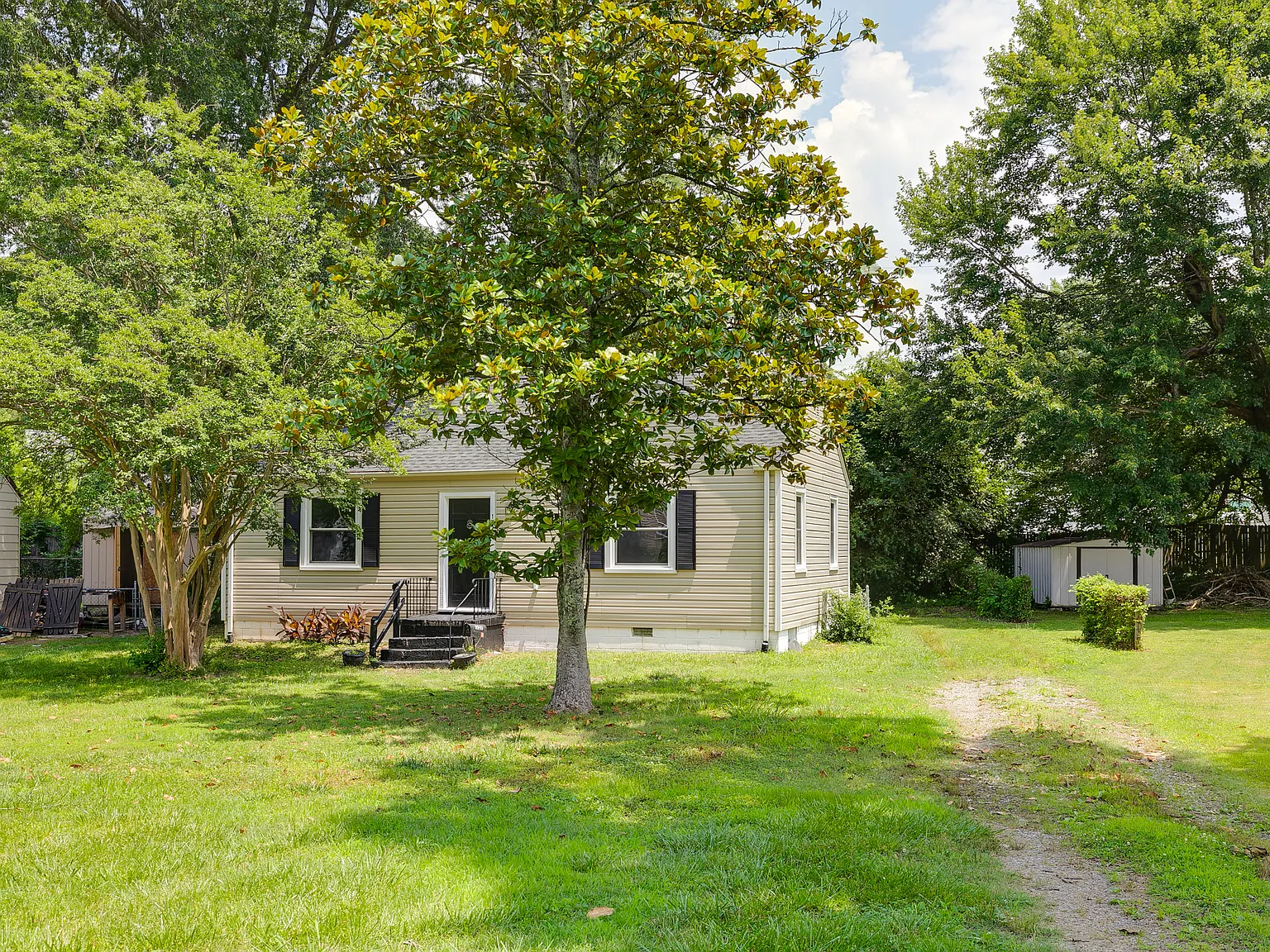 1727 Rockwood Rd — Photo 1