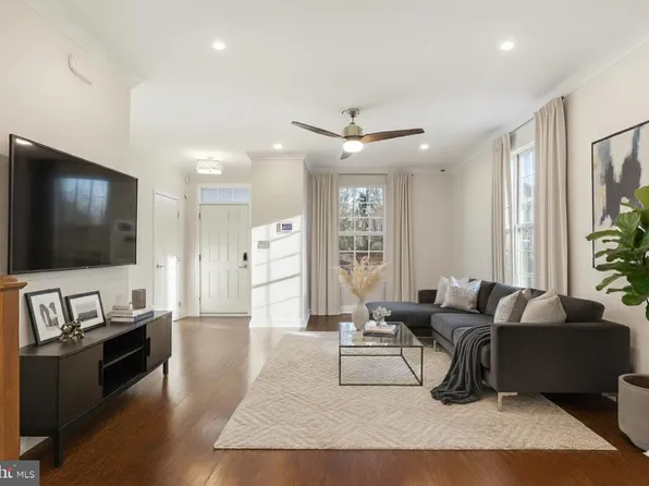 18060 Red Cedar Rd, Dumfries, VA 22026