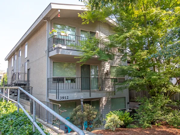 Linden 6 Apartments - Located at Fremont, 3912 Linden Ave N Unit 5, Seattle, WA 98103